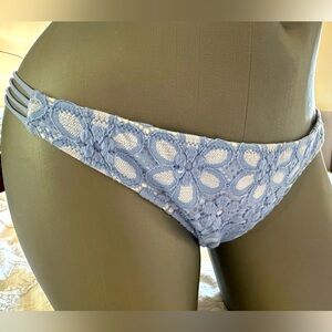 Victoria’s Secret Blue Lace Strappy Side Bikini Bottom New!
